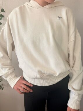 AMERICAN EAGLE SMALL Women’s Cream Hoodie Sweater with Subtle Bow Detail